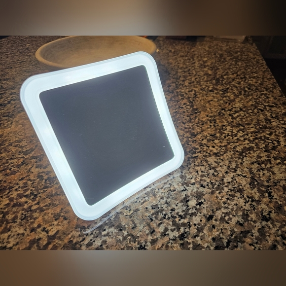 KEDSUM light up magnified suction cup mount makeup mirror - Picture 2 of 10